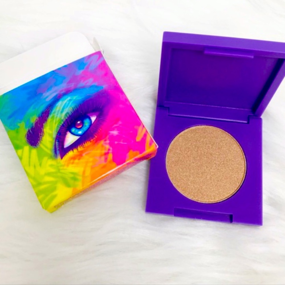 Lisa Frank X Glamour Dolls - Eyeshadow Stargazing